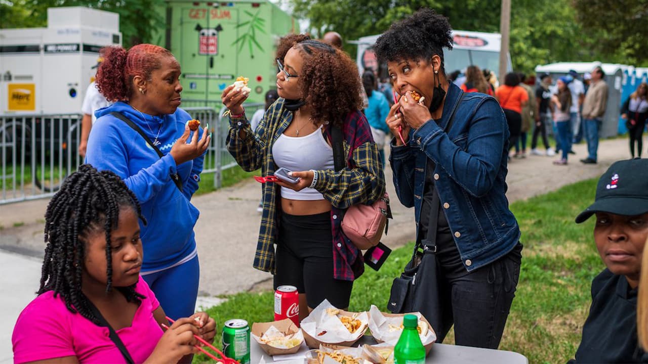 El festival se realiza en 
<b>Grant Park, en Jackson & Columbus</b>, de 
<b>12 p.m. a 8 p.m.</b> los días 
<b>8, 9 y 10 de julio</b>.
<br>En esta ocasión no habrá boletos, sino que los vendedores aceptarán efectivo y hasta pagos con tarjeta. 
<br>