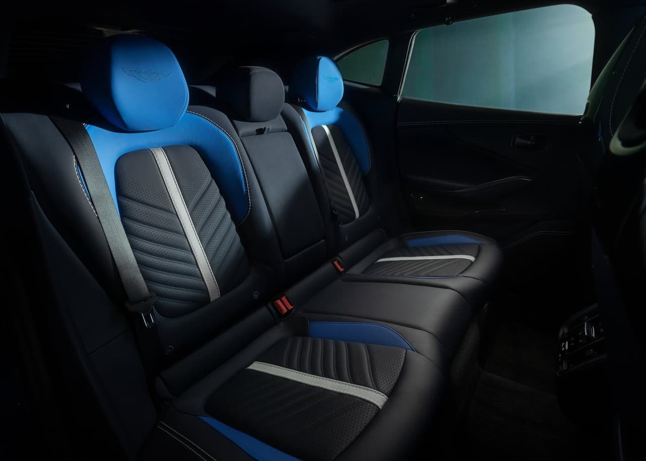 Tanto en la primera fila como en la segunda.