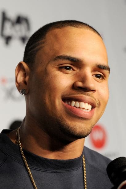 En el 2012, Chris Brown gastó $10,000 mil dólares en bebidas alcohólicas para celebrar el cumpleaños de su novia y modelo, Karrueche Tran.