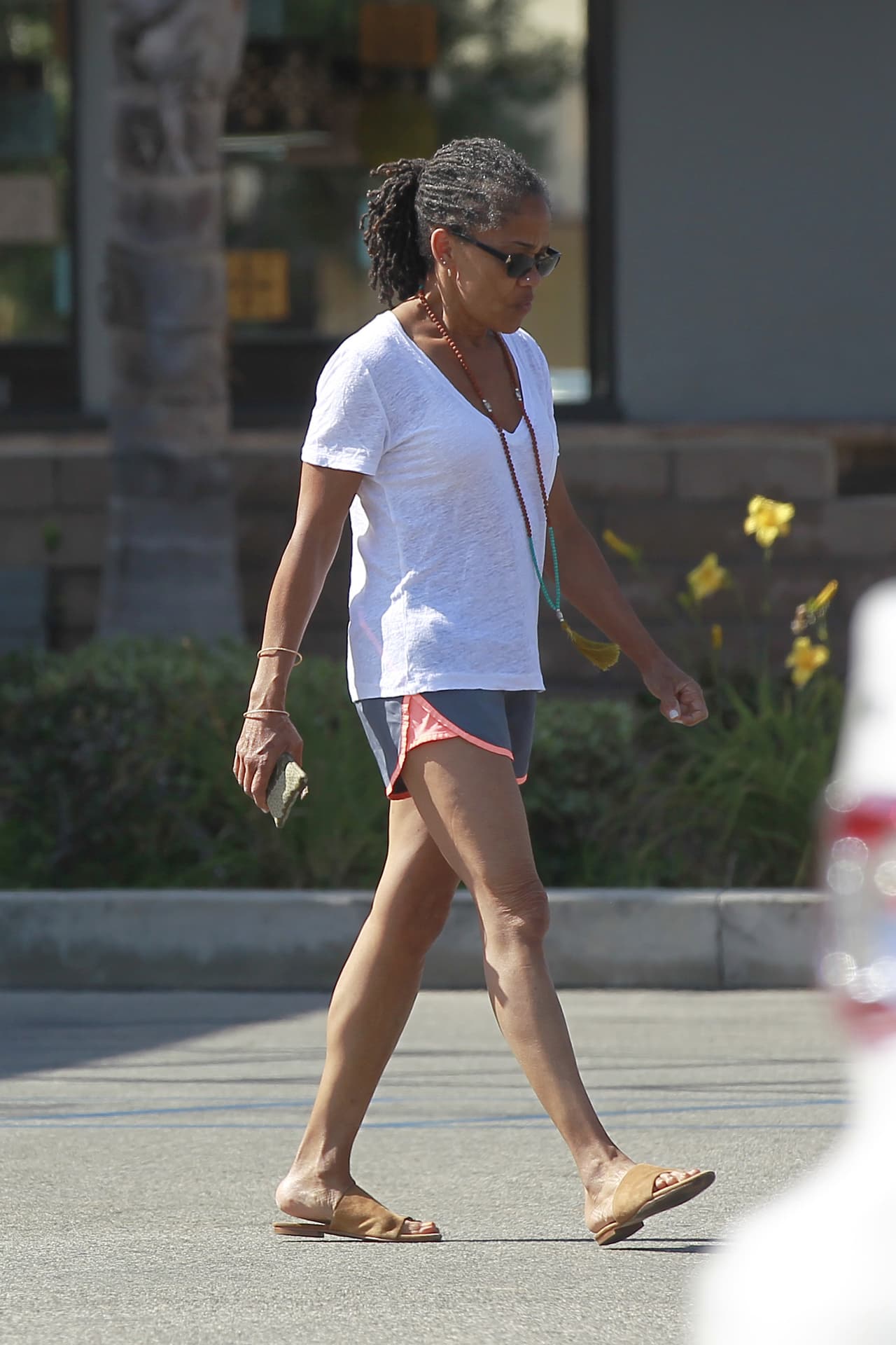 Sin embargo, tres días después de la boda real, Doria Ragland ya había retomado su rutina en los Estados Unidos.