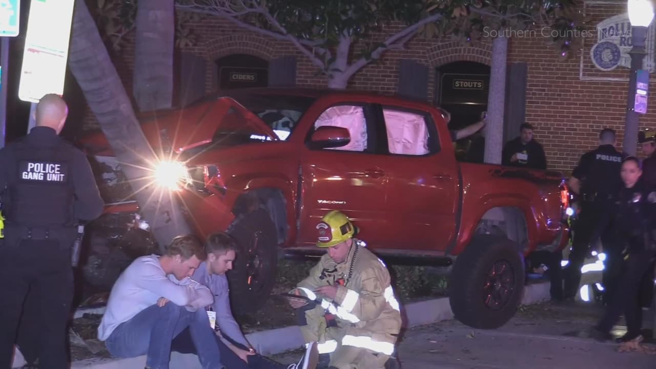 Un hombre atropella a 9 personas en California mientras conducía bajo los efectos de drogas