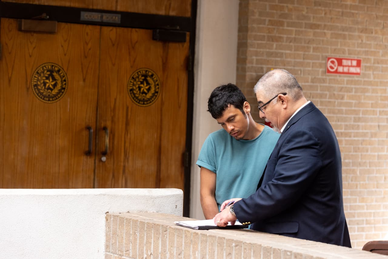 Olvidados en la cárcel sin abogado: así le falla un pueblo de Texas a los acusados pobres