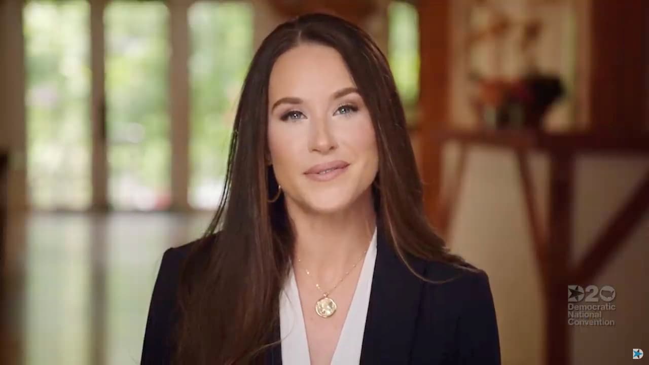 Ashley Biden es una trabajadora social de 39 años que estudió en la Universidad de Tulane y se graduó de la maestría en Pennsylvania.