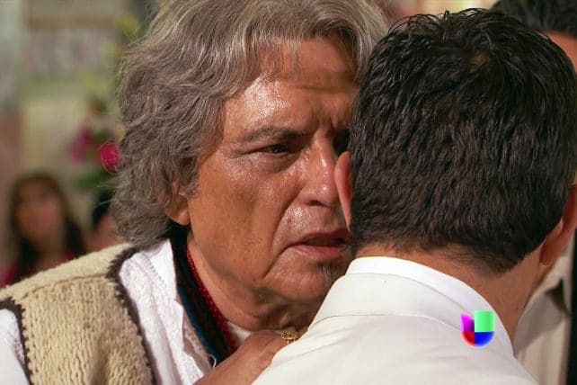 Él lo enfrentó para salvarle la vida a Renata, quien estaba muy cerca de morir. Fausto no soportó verlo frente a él y lo asesinó. Antes de irse de este mundo, le arrojó una maldición. ¿Se cumplirá?