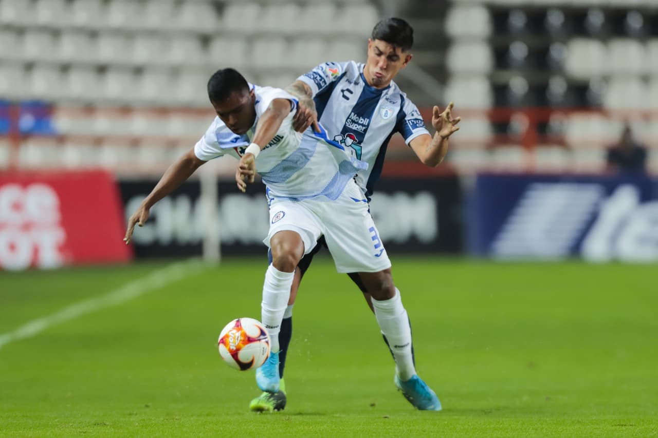 La Máquina logra conseguir sus primeros tres puntos del torneo luego de vencer 0-1 a Pachuca con gol de Juan Escobar.