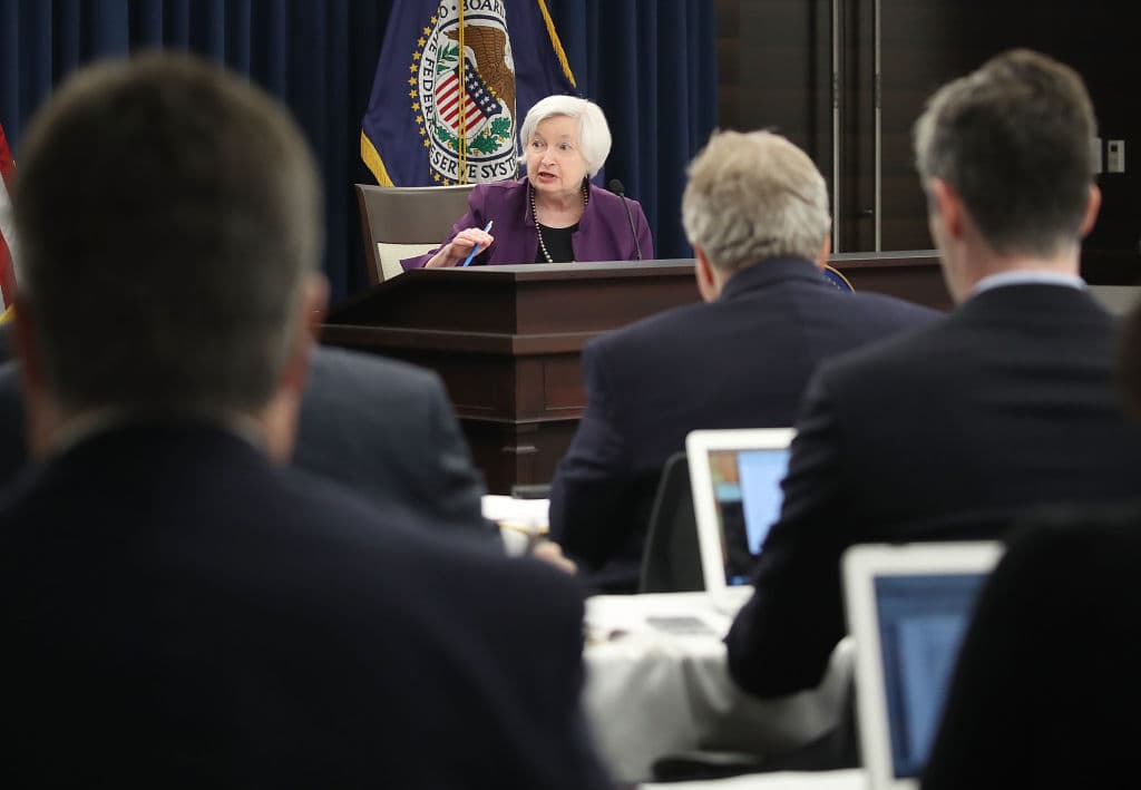 La FED sigue con su política de subir las tasas de interés de manera gradual y predecible