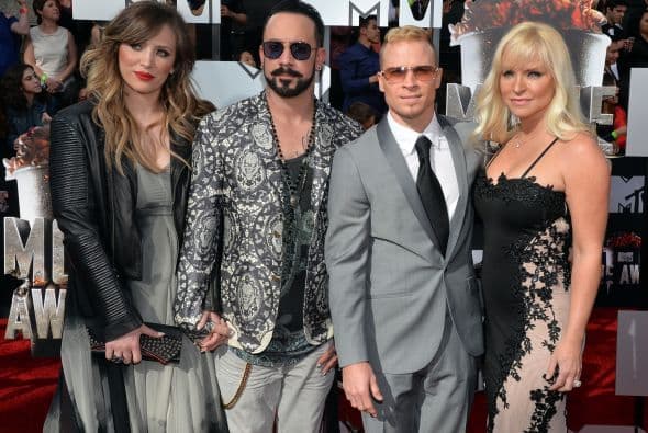 AJ y Brian de los Backstreet Boys. Mira aquí los videos más chismosos.