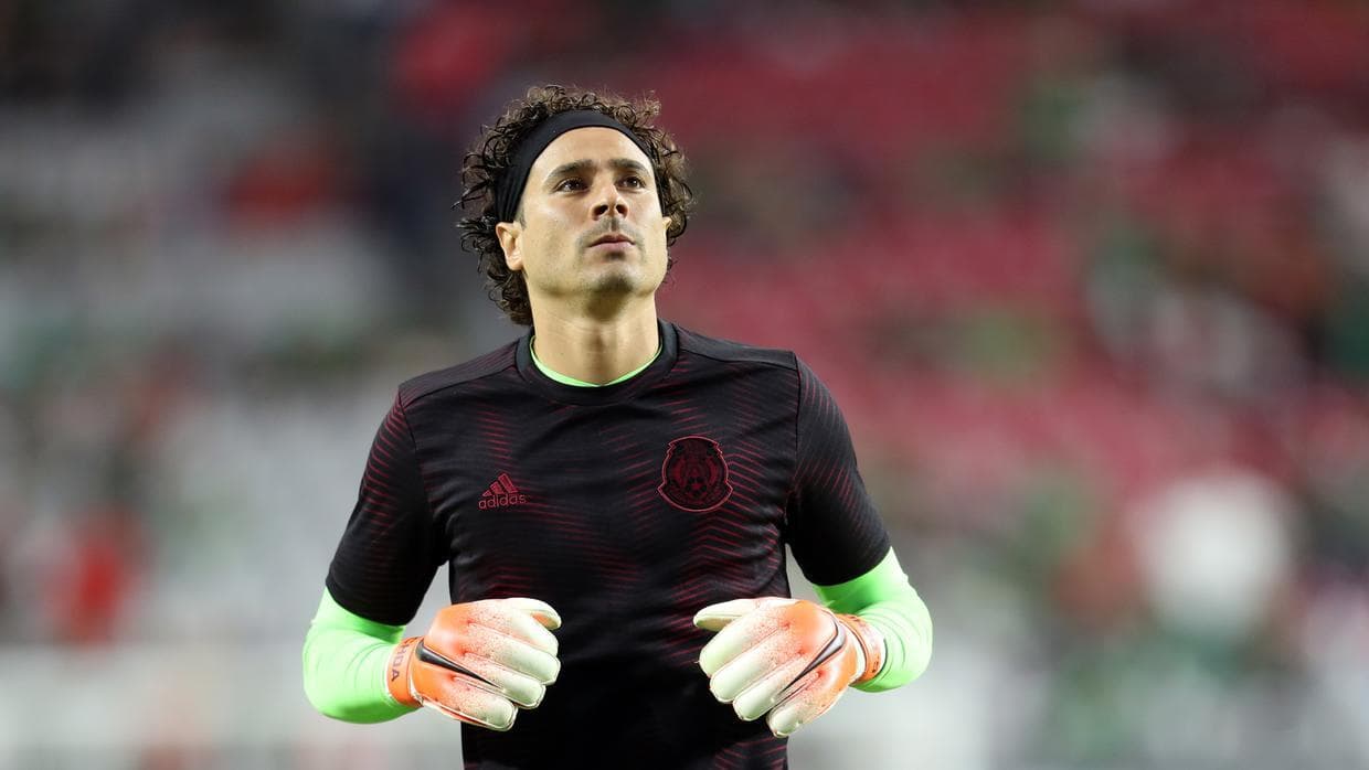 Ochoa explota contra la Concacaf tras lesión de 'Chucky' Lozano