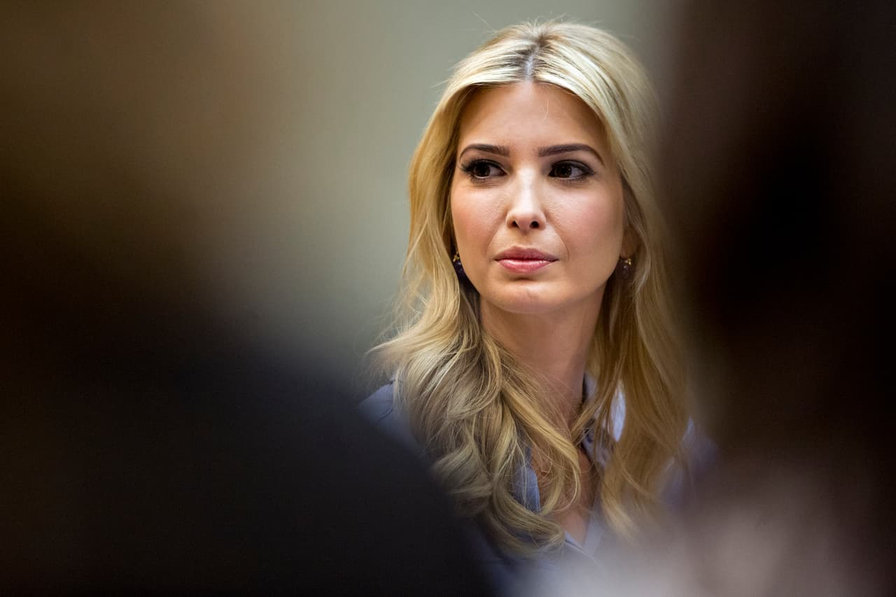Las críticas éticas fuerzan a Ivanka Trump a hacerse empleada del gobierno federal