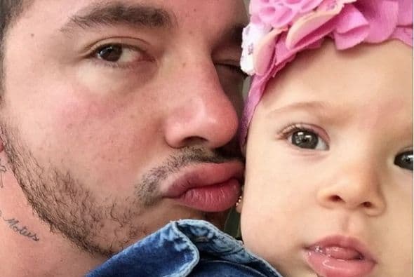 J Balvin tiene tanto amor para dar que sus pequeñita sobrina también es una de las consentidas.