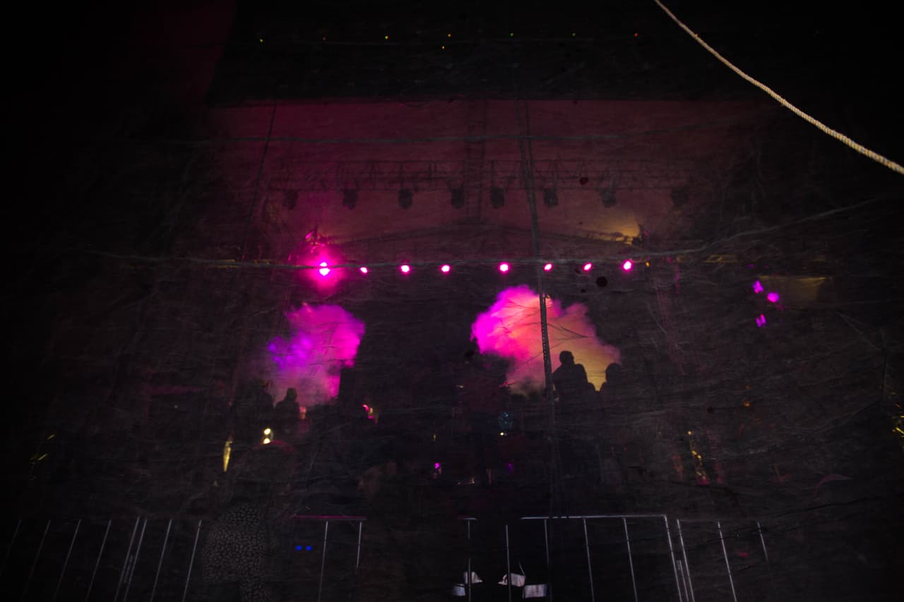 Varias bandas de música tocaron durante el evento, incluídas Los inseparables indomables de Cedral, Los cachorros de Juan Villareal, Marco Flores, Banda Jerez y grupo Jerez. También hubo transformers y photo call
<i>. Almudena Toral</i>