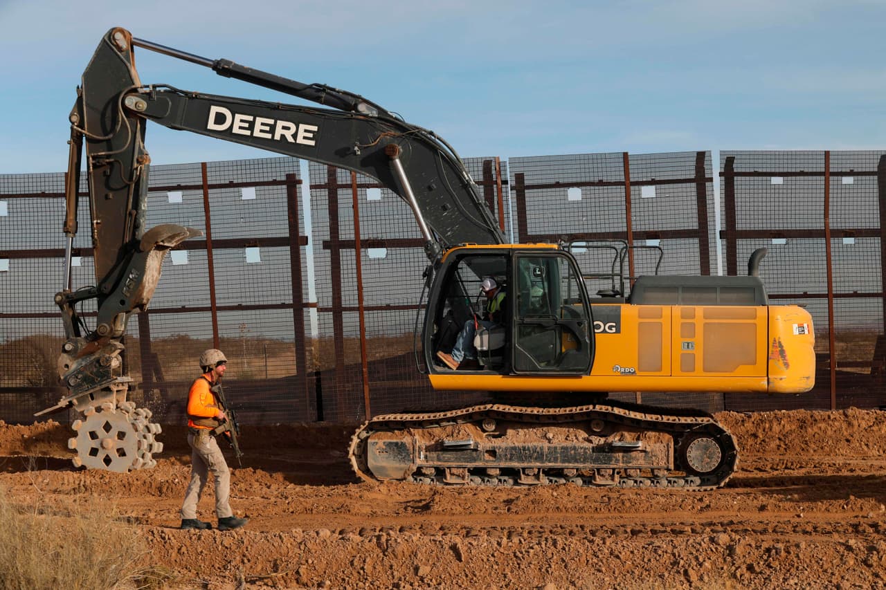 Texas y Missouri demandan al gobierno y exigen la construcción del muro en la frontera con México