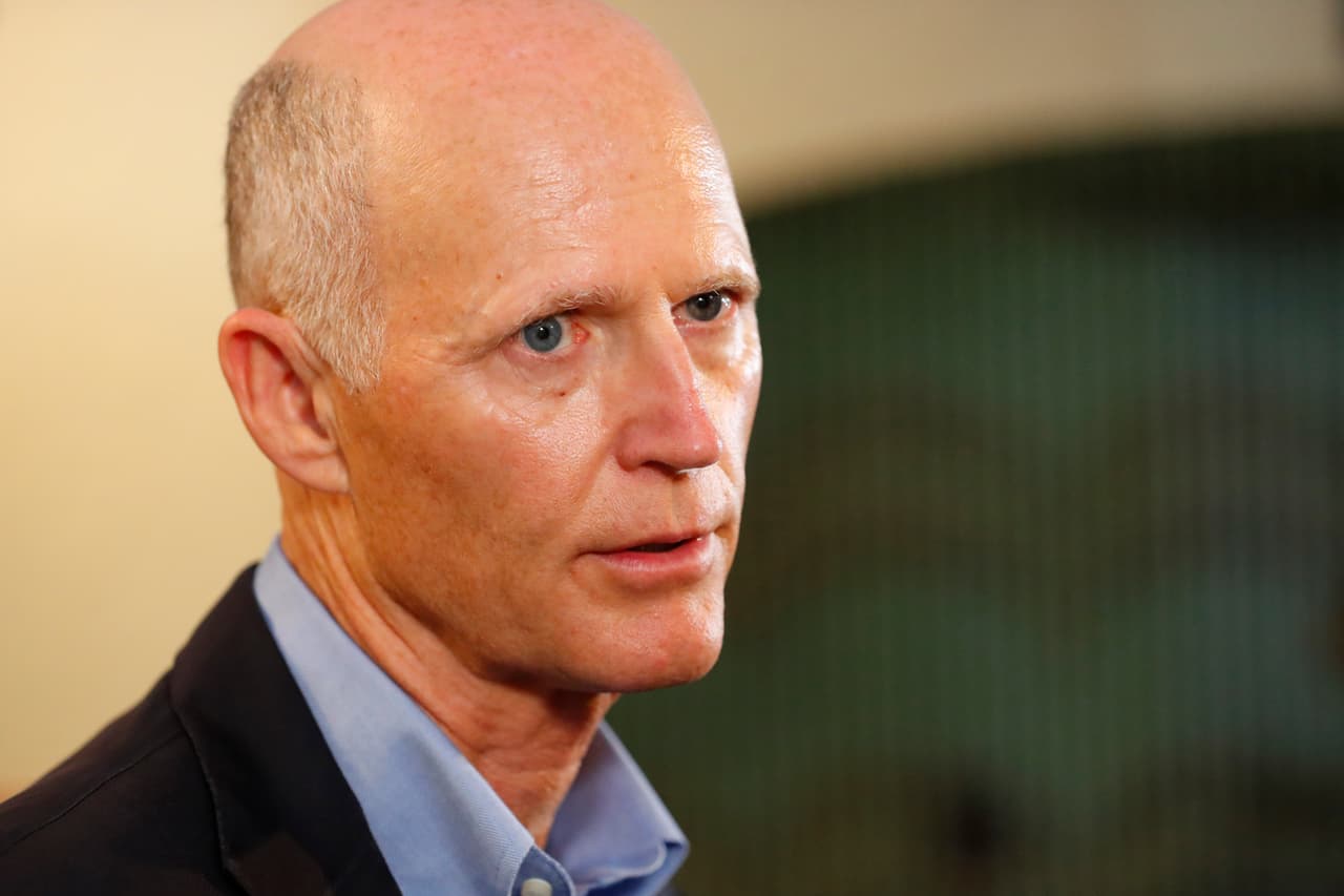 Senador Rick Scott: "Ciudadanos prefieren cobrar seguro por desempleo que regresar a trabajar"