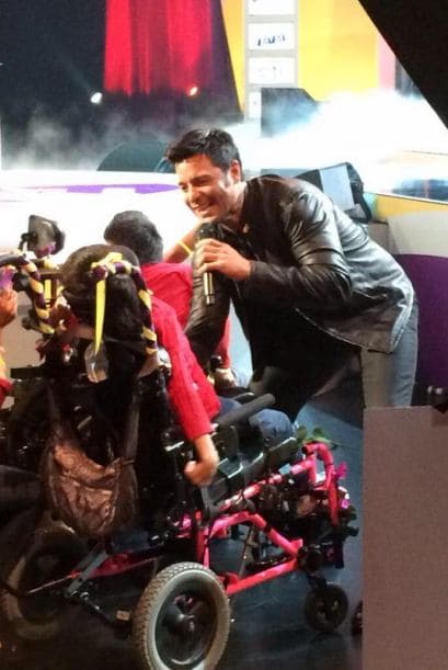 Daniel Arenas, Maite Perroni, Prince Royce y más compartieron fotos personales de su experiencia en el escenario y tras bambalinas de Teletón USA 2014