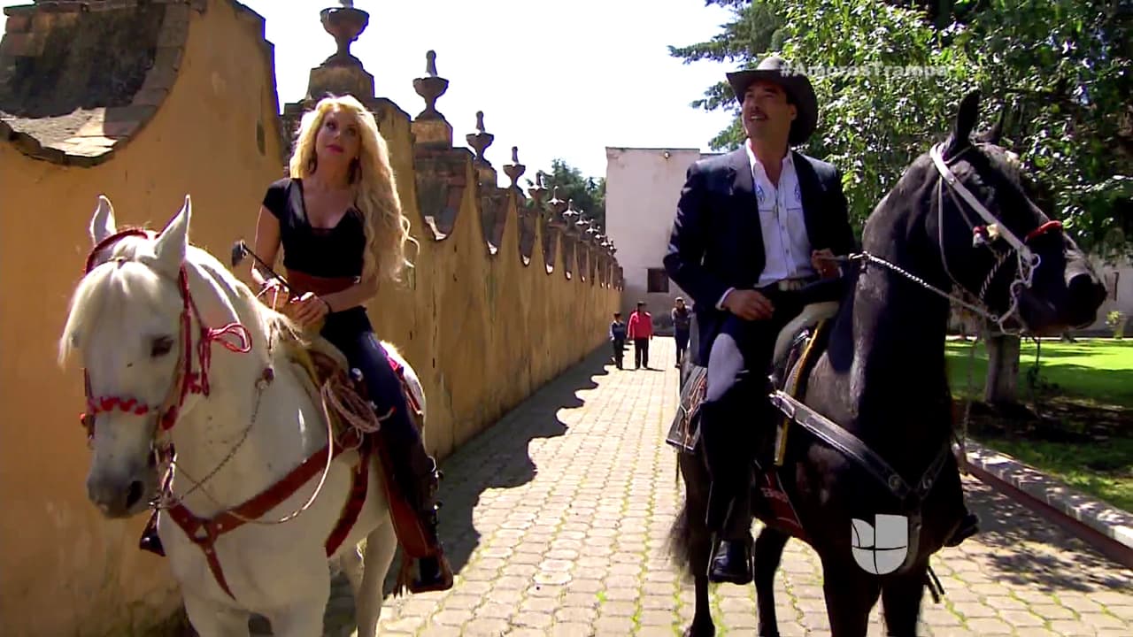 Le contó su romántica historia. Si supiera que ella sólo quiere el mal para su amada.