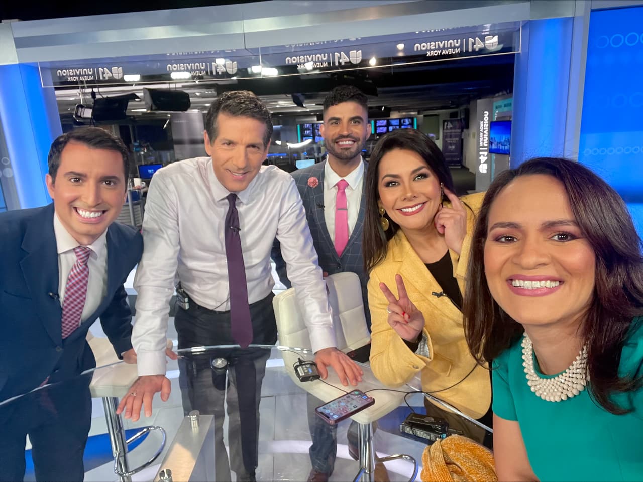 <b>Jesús López</b>: Mis metas para este 2023 es seguir mi jornada fitness que muy bien me fue en el 2022. Crear maneras más creativas para informales sobre el estado del tiempo. 
<br> 
<br>