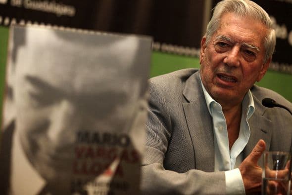 "Podemos ver en su producción que es un hombre apasionado. Y tuvo una reacción de hombre apasionado, estaba muy muy contento y muy emocionado", añadió Englund, al relatar el contacto telefónico con el escritor para anunciarle el premio.