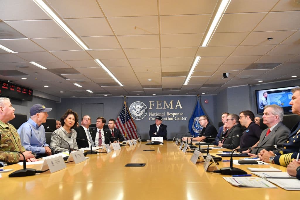 Trump recibió un briefing de la Federal Emergency Management Administration (FEMA) sobre los preparativos de prevención para los efectos del huracán Dorian.
