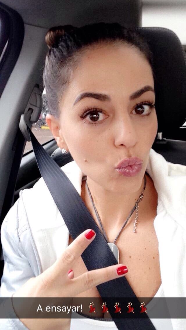 <b><a href="http://www.univision.com/temas/adriana-nieto">Adriana Nieto</a></b> fue desplazada de '
<b>Locura de amor</b>' por los conflictos que tuvo con sus compañeros y en su lugar entró 
<b><a href="http://www.univision.com/temas/iran-castillo">Irán Castillo</a></b>.