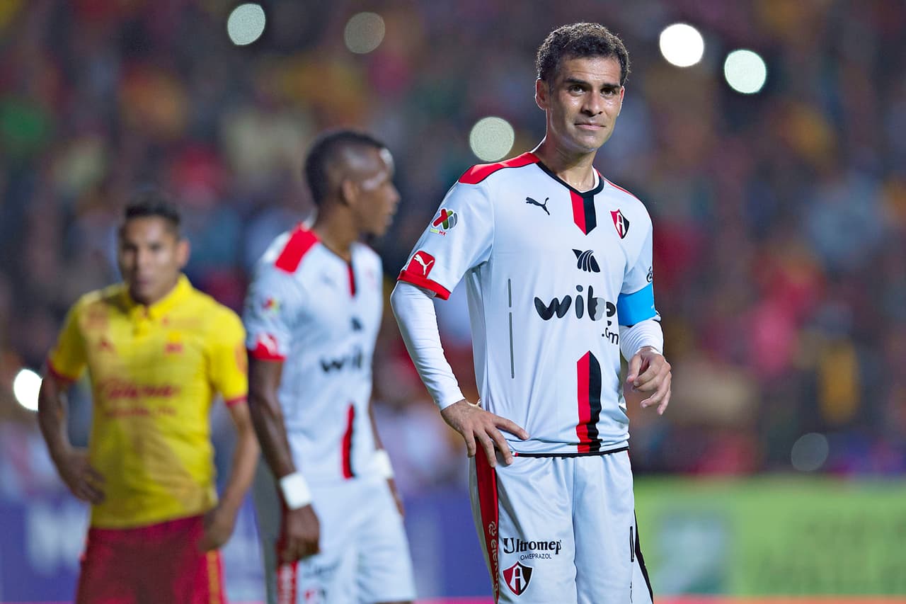 Rafael Márquez denunció agresiones al autobús del Atlas