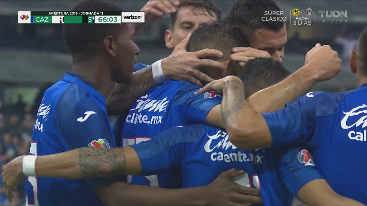 ¡Ya lo gana Cruz Azul! Pablo Aguilar firma el 1-0