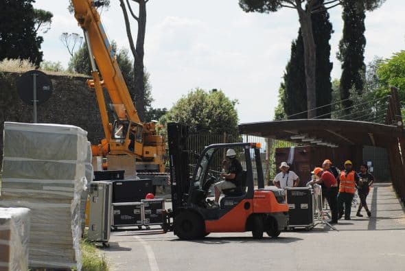 Aún no se sabe cuanto gastarán, pero tan sólo por la renta del lugar podrían haber pagado 410 mil dólares.Vota aquí por los nominados a Premios Juventud