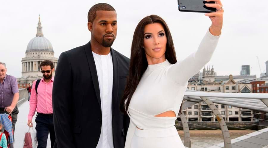 Khloé ha recibido este honor igual que otras celebridades como Leonardo DiCaprio, Meryl Streep, la reina Isabel y hasta su hermana Kim, cuya figura está en el Madame Tussaud's de Londres, al lado de su marido, Kanye.