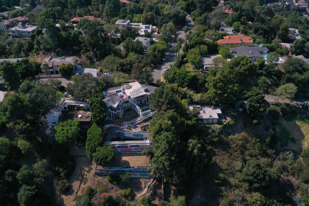 ¿Qué motivo tuvo el dueño actual para dejar de pagar impuestos por ella? Es la respuesta que quieren conocer distintos funcionarios en Los Ángeles que intentan hallar una solución.