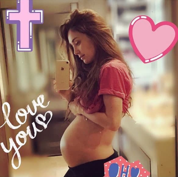 Ésta fue una de sus últimas imágenes de su embarazo. ¡Natural y hermosa!