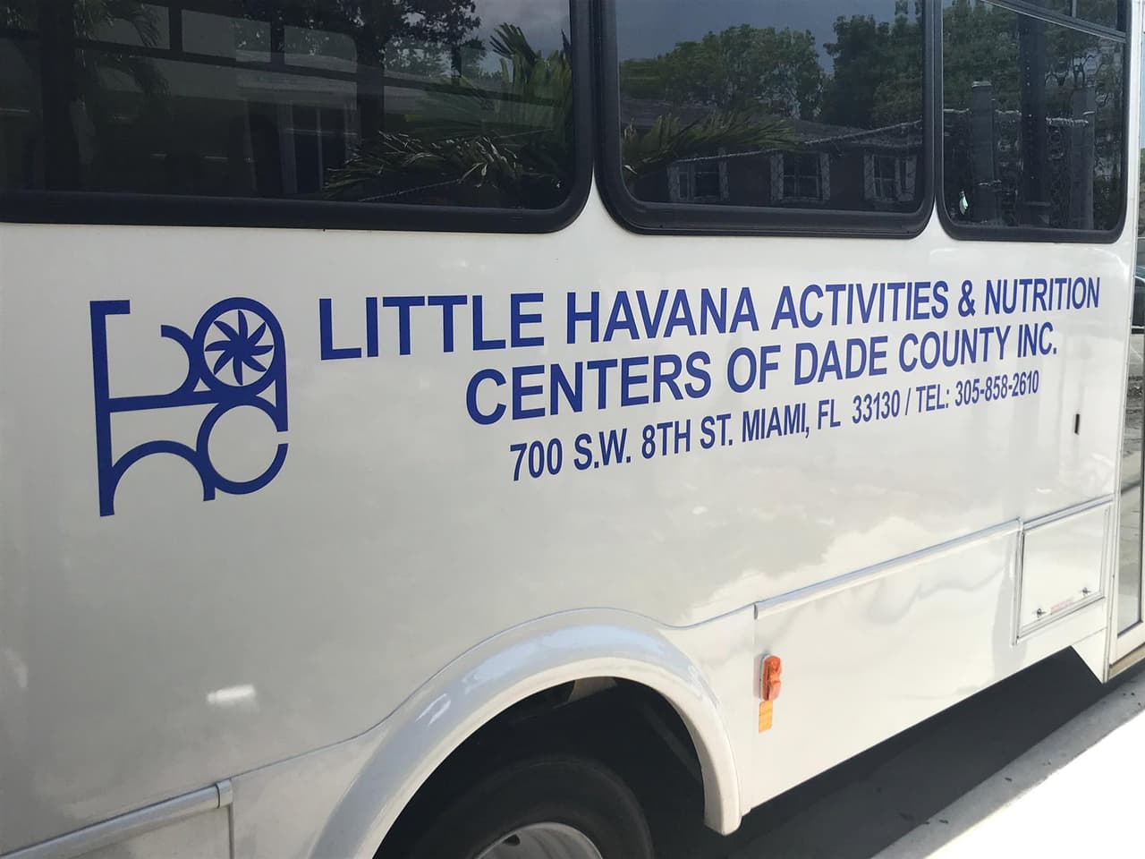 Según el gobernador, varios de los proyectos y programas que vetó, le corresponde pagarlos a los gobiernos locales y no a la gobernación. 
<br>