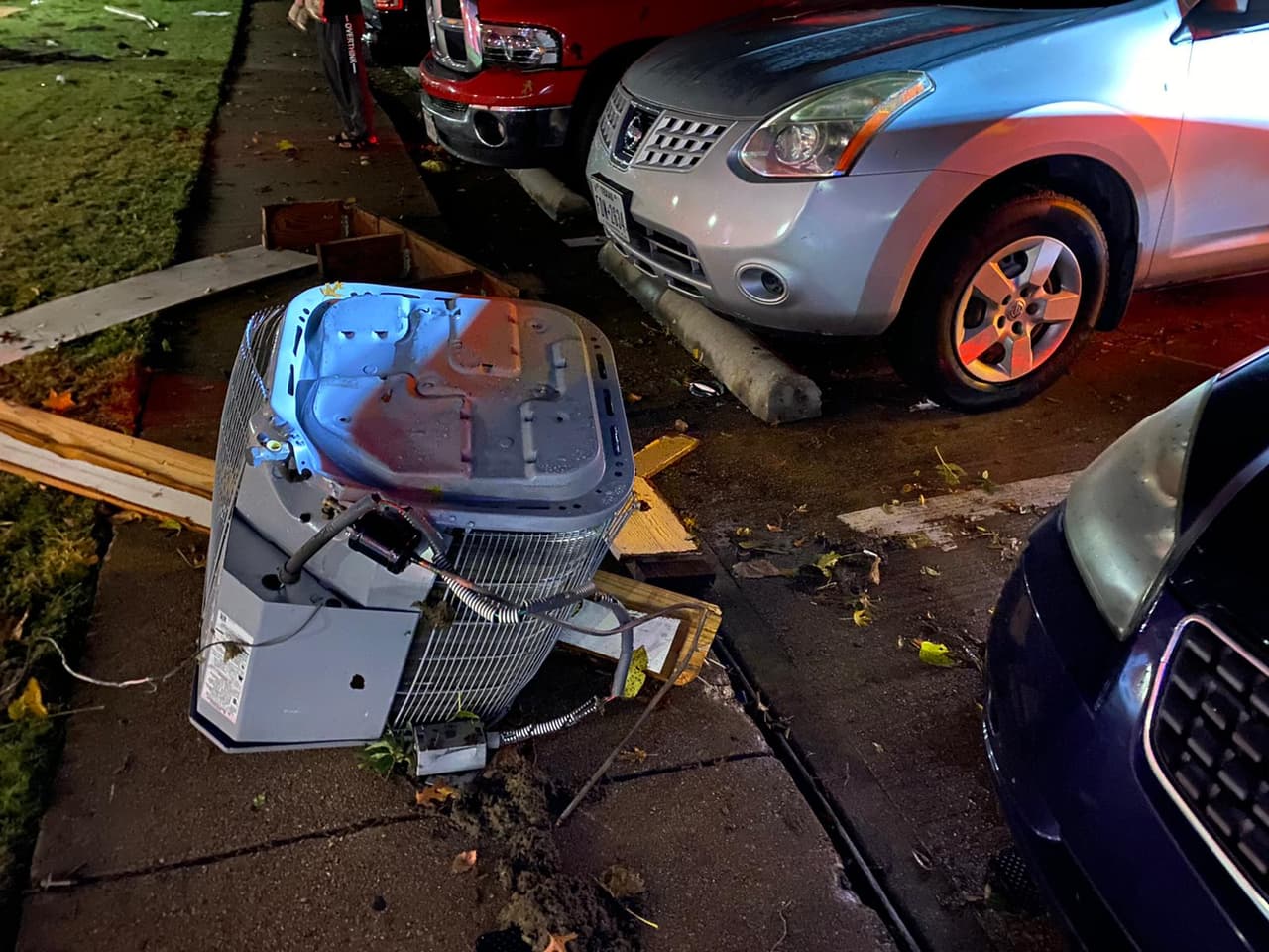 Alrededor de 75 familias se vieron impactadas y tuvieron que ser evacuadas.
<br>