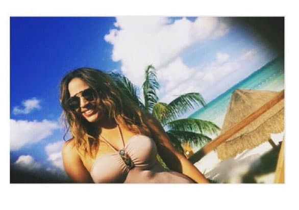 Karlita Martínez tomó un viaje express a su adorado Cancún.