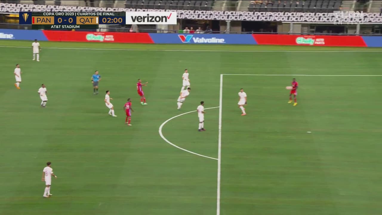 ¡Ismael Díaz no duda y dispara sobre portería!