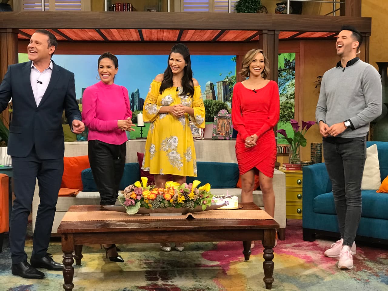 Aún había muchas sorpresas preparadas para Satcha, que dijo sentirse avergonzada con tanta celebración.