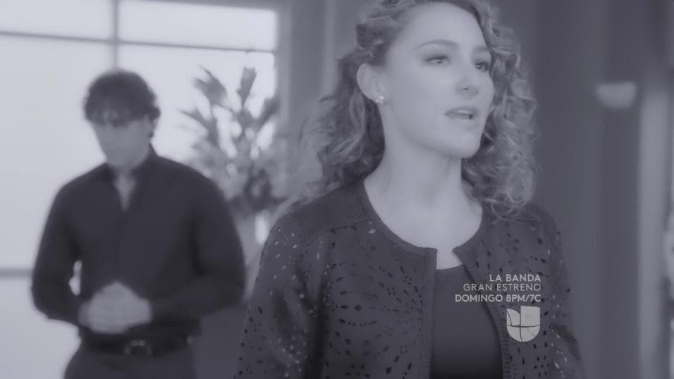 Claudia es hermana de Valentín (Carlos de la Mota) y juntos han humillado a su madre en varias ocasiones.