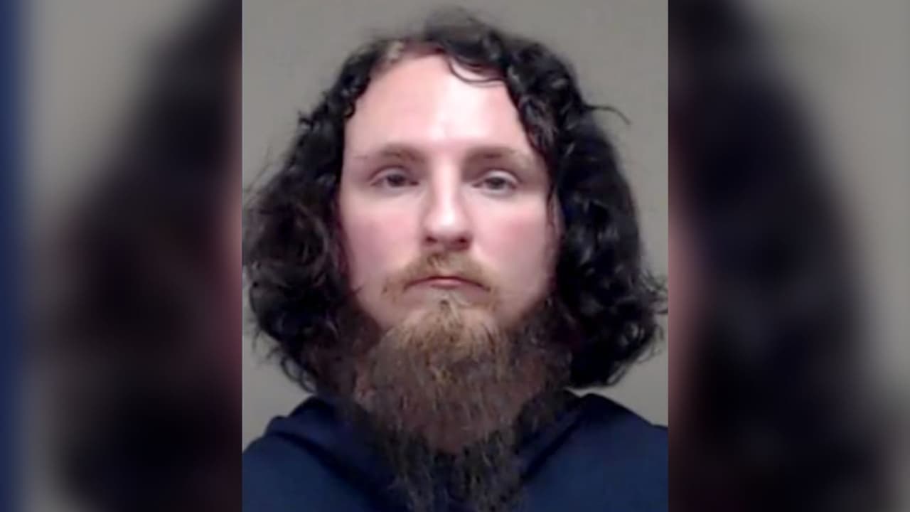 Viajó a Dallas para tener un encuentro sexual con una menor, lo arrestan y está libre bajo fianza