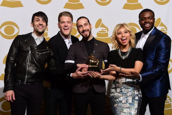 Pentatonix (Arlington), ganó por el Mejor Arreglo Musical o A Capella.