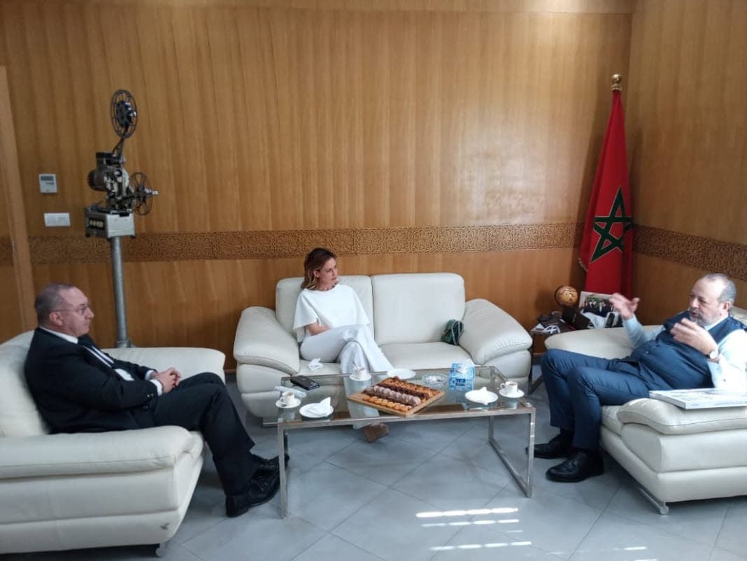 "Estoy en una relación, hace unos tres meses, y va muy bien, muy linda.
<b>Sí me gustaría todo el paquete, tener hijos, casarme</b>, sí me gustaría, pero es más importante, con quién que cuando", contó en el programa de YouTube 'En casa de Mara'.
<br>