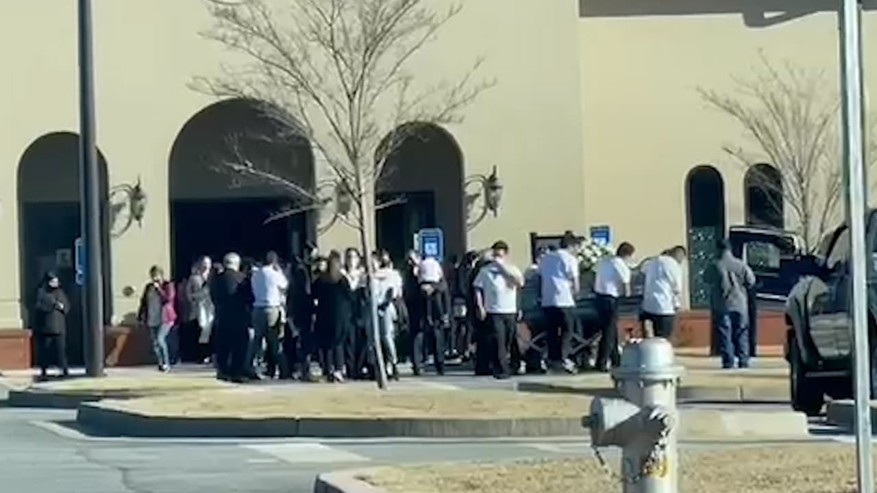 Así le dieron el último adiós a Edgar Vera, uno de los 6 fallecidos por el derrame de nitrógeno líquido