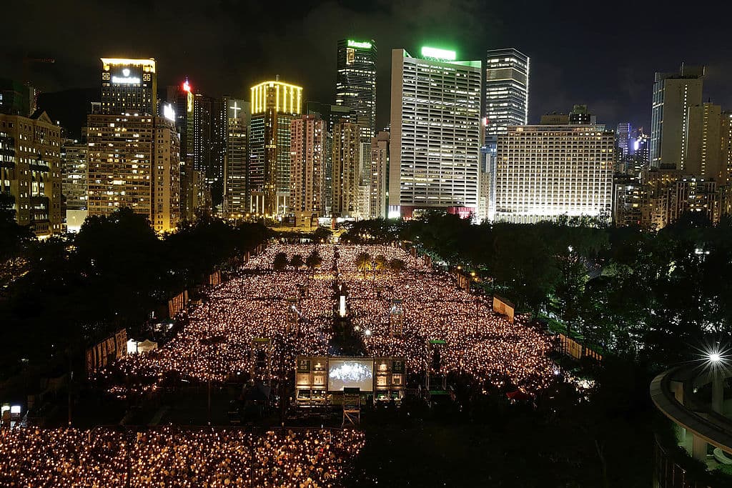 5. Hong Kong, conmemorando 25 años de la masacre en la Plaza de Tiananmen.