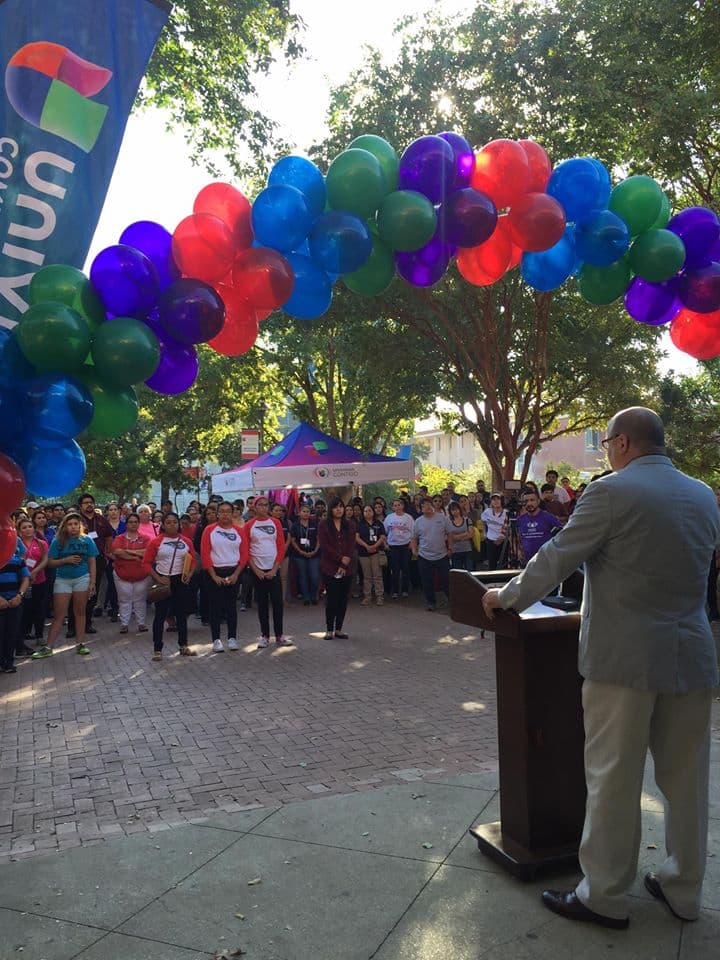 Este fin de semana se realizó la Feria de Educación San Antonio de Univision 41, durante la cual cientos de padres de familia recibieron información y recursos sobre cómo apoyar la educación de sus hijos, desde el kinder hasta la universidad. Asimismo, varios de los pequeños pudieron aprender y divertirse en las diversas actividades que había especialmente para ellos.
