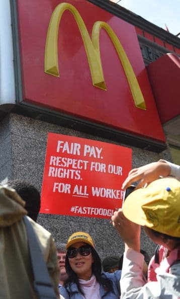 El resultado, según Kaeder, es que, además de un mayor salario, tienen, por ejemplo un sistema de seguro privado que complementa el sistema público del país.