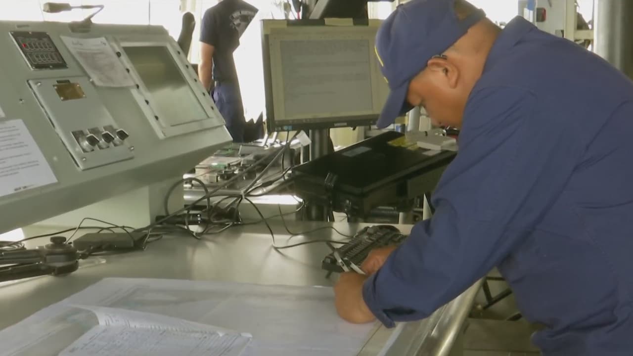 Así es la participación de guardacostas hispanos en la lucha contra las drogas