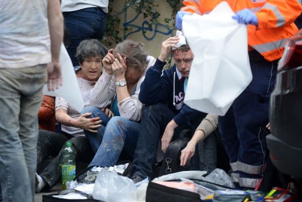 La detonación fue de tal virulencia que desplazó cinco centímetros el muro maestro del edificio afectado, propiedad de la autoridad de control aéreo, y provocó que se hundieran dos pisos.