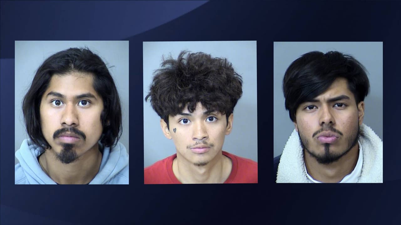 Leonardo Santiago de 21 años, Manuel Carrasco Calderón de 21 años y José Rodríguez de 20 años