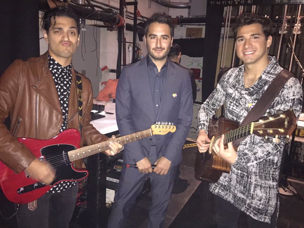 Reik: "A punto de salir al escenario en el Teleton USA 2015 #momentodeactuar".