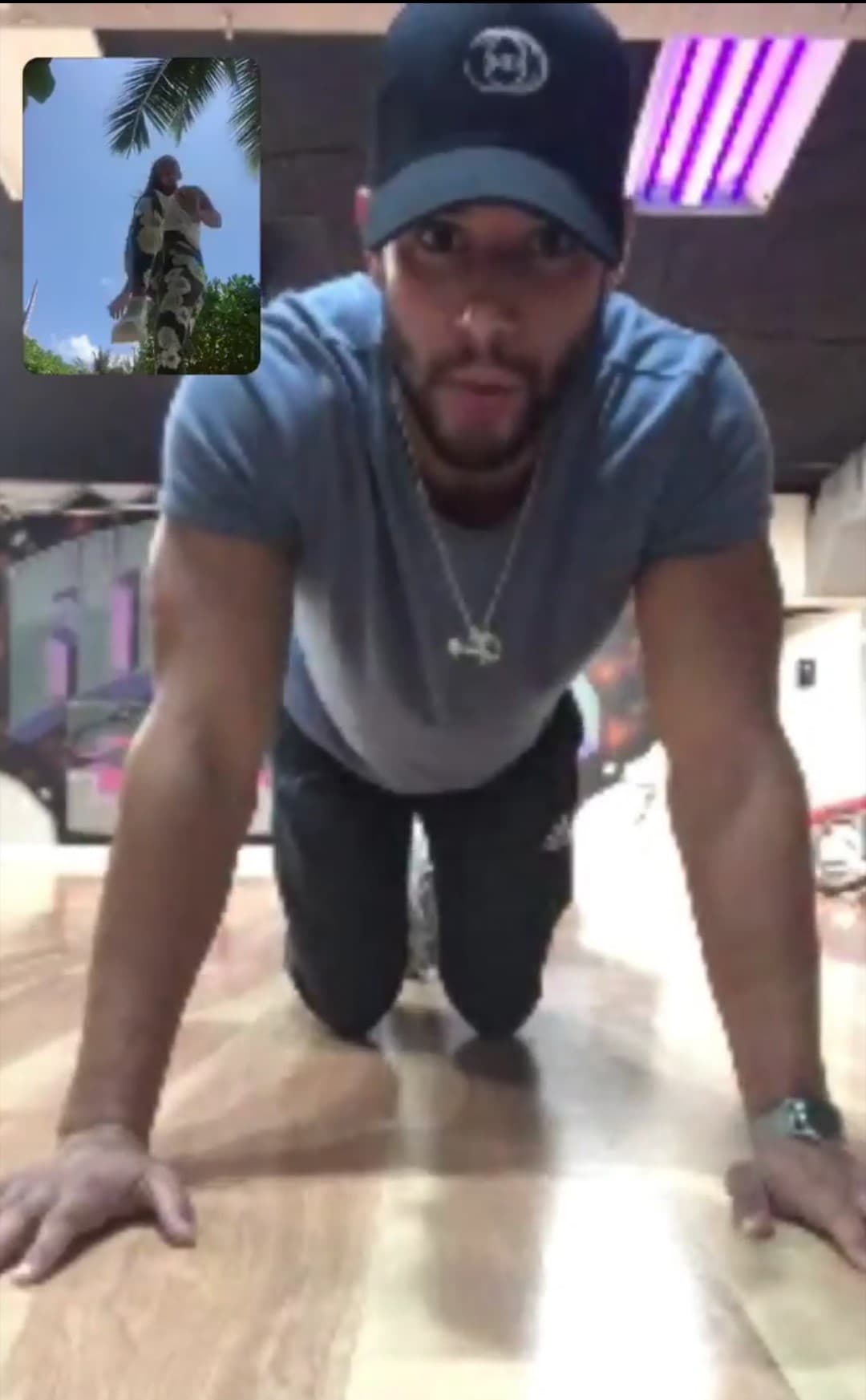 “Gracias Yasmany por la insistencia y sobre todo la paciencia que has tenido, no soy nada fácil pero ahí vamos un día a la vez”, escribió la presentadora mexicana en las plataformas digitales en los primeros días de entrenamiento.
<br>