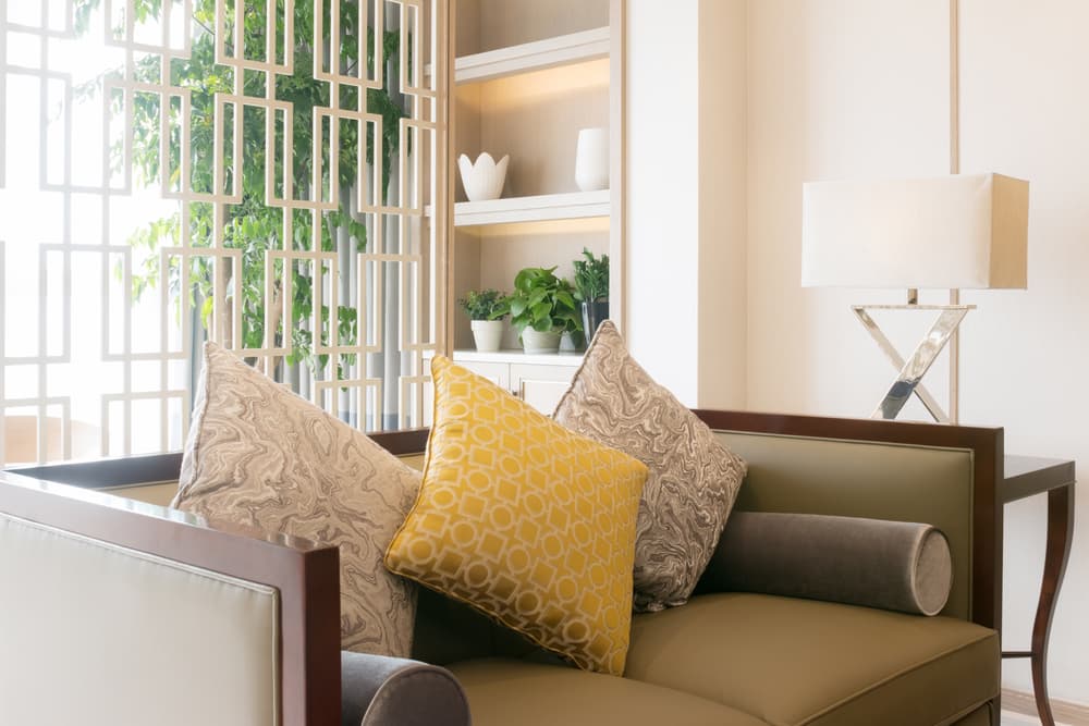 <b>Cáncer</b>
<br>Eres una persona sensible. Sin embargo, posees un caparazón duro para protegerte del exterior. Tu interior es frágil, tiendes a pasar a lo largo de tu vida por altibajos emocionales
<b>,</b> y sueles rememorar a tu infancia en busca de respuestas sobre tu “yo” actual.