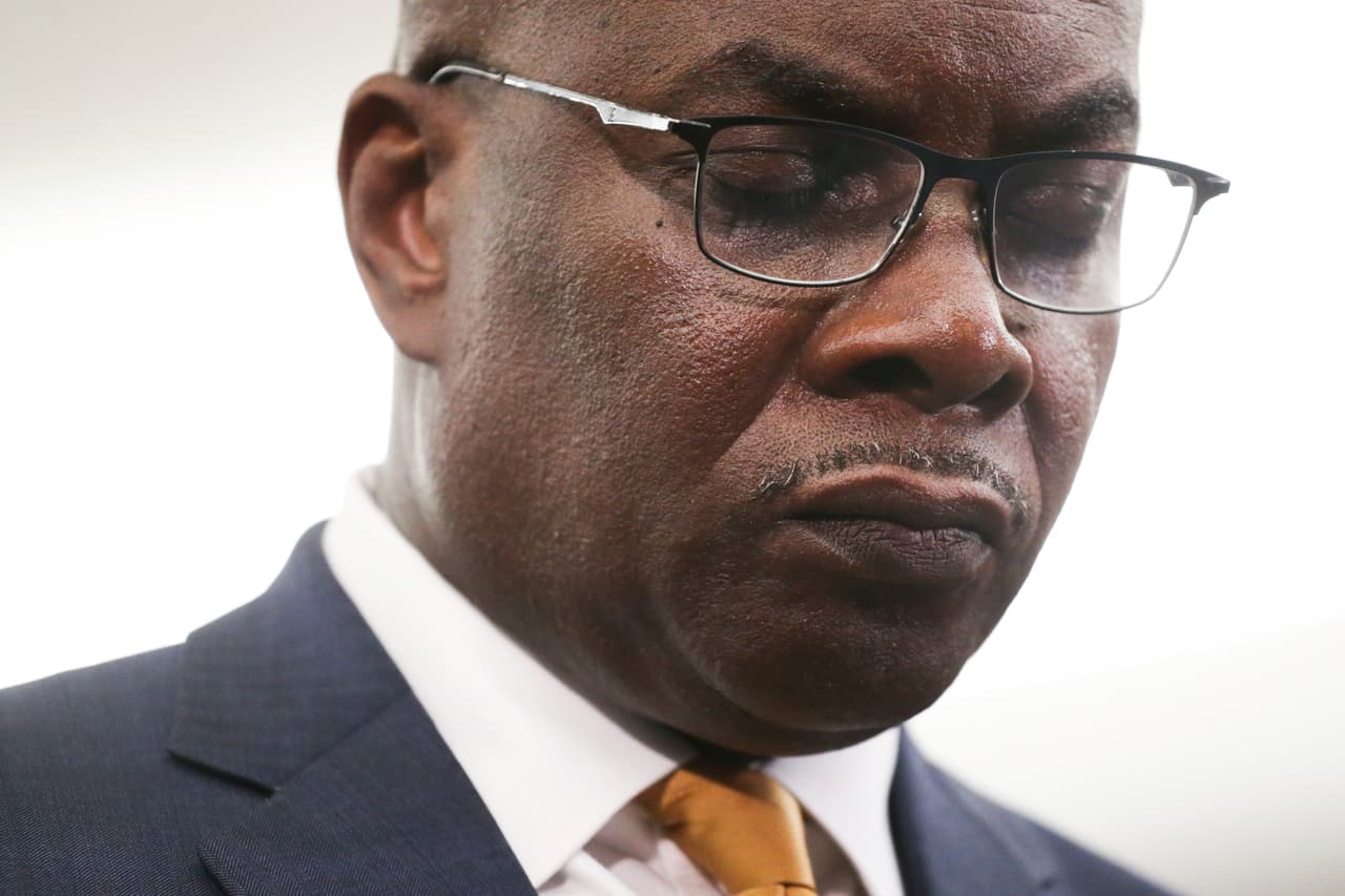 El alcalde de Buffalo, Byron Brown, aseguró que el atacante no vivía en la ciudad. La Policía explicó minutos después que 
<b>el hombre, de 18 años, había viajado horas para llegar hasta el supermercado</b> y cometer el ataque.