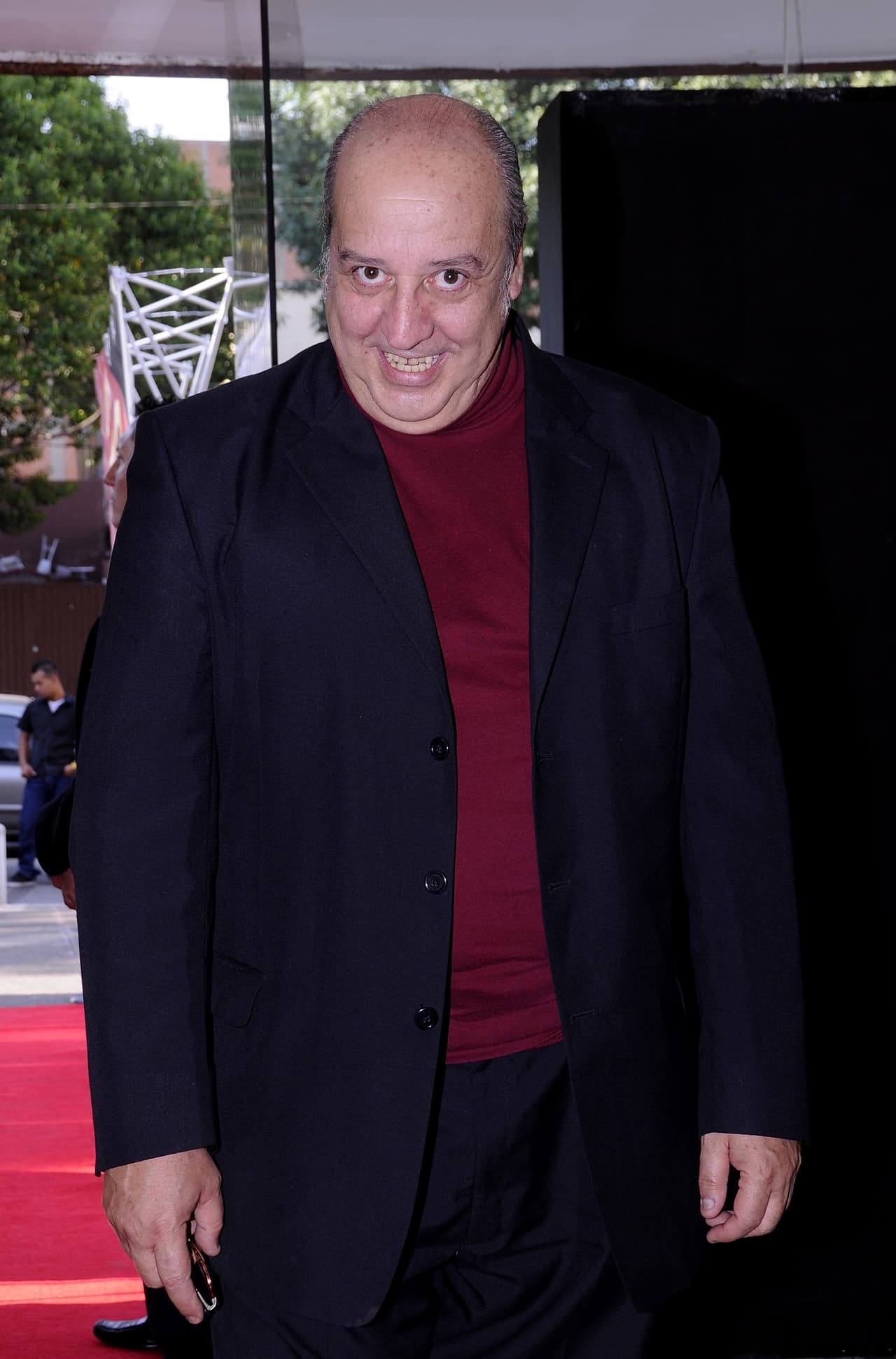 A finales del 2014 el actor pasó por complicaciones de salud muy graves, en ese entonces fue sometido a intervenciones quirúrgicas por complicaciones en el colon y un quiste cancerígeno. Sufrió una pérdida de peso notable y estuvo alrededor de un mes hospitalizado.